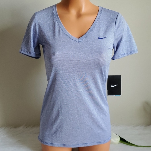 Nike Tops - ♥️NIKE DRI-FIT WOMEN'S TEE SIZE XS